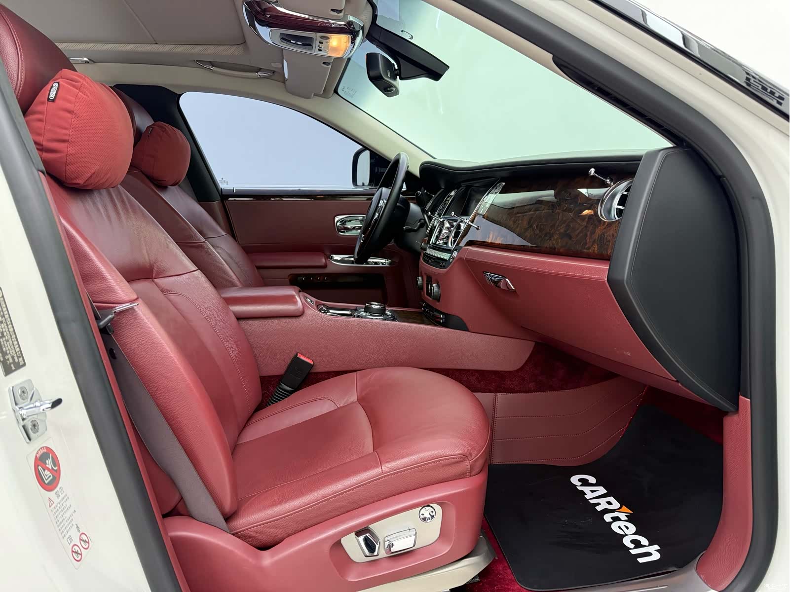 Rolls-Royce Ghost, 2011 13