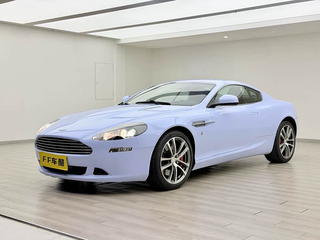 Aston Martin DB9
