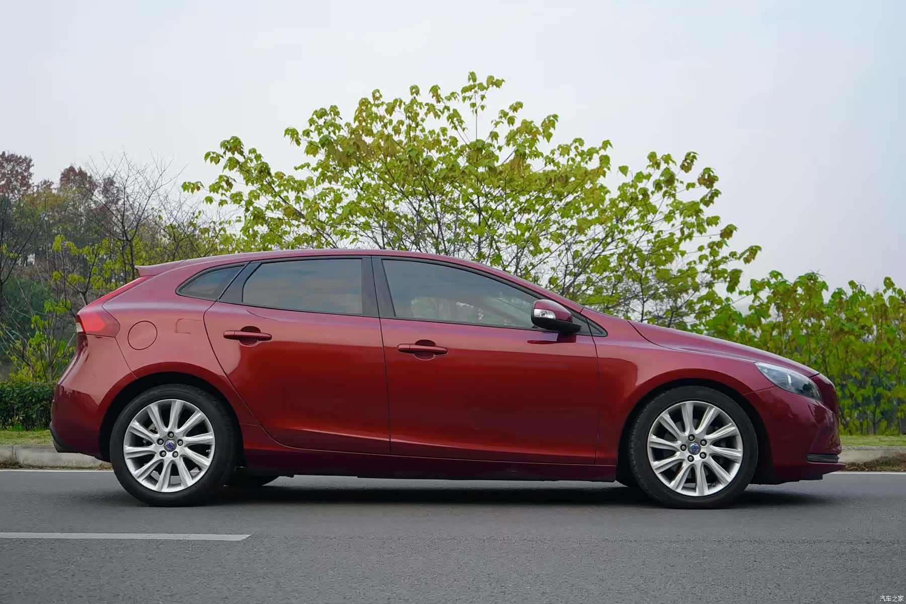 Volvo V40, 2015 3