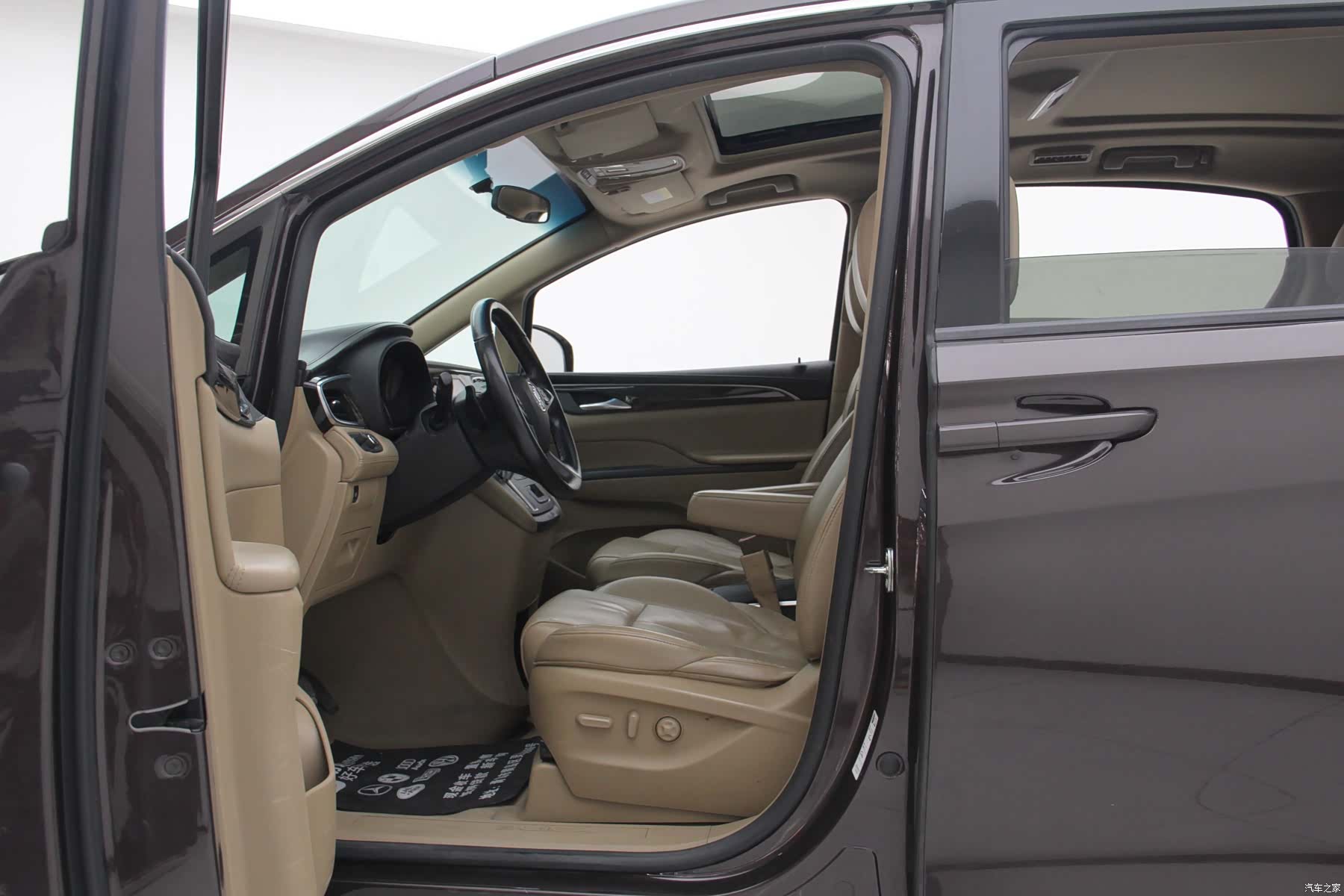 Buick GL8, 2017 9