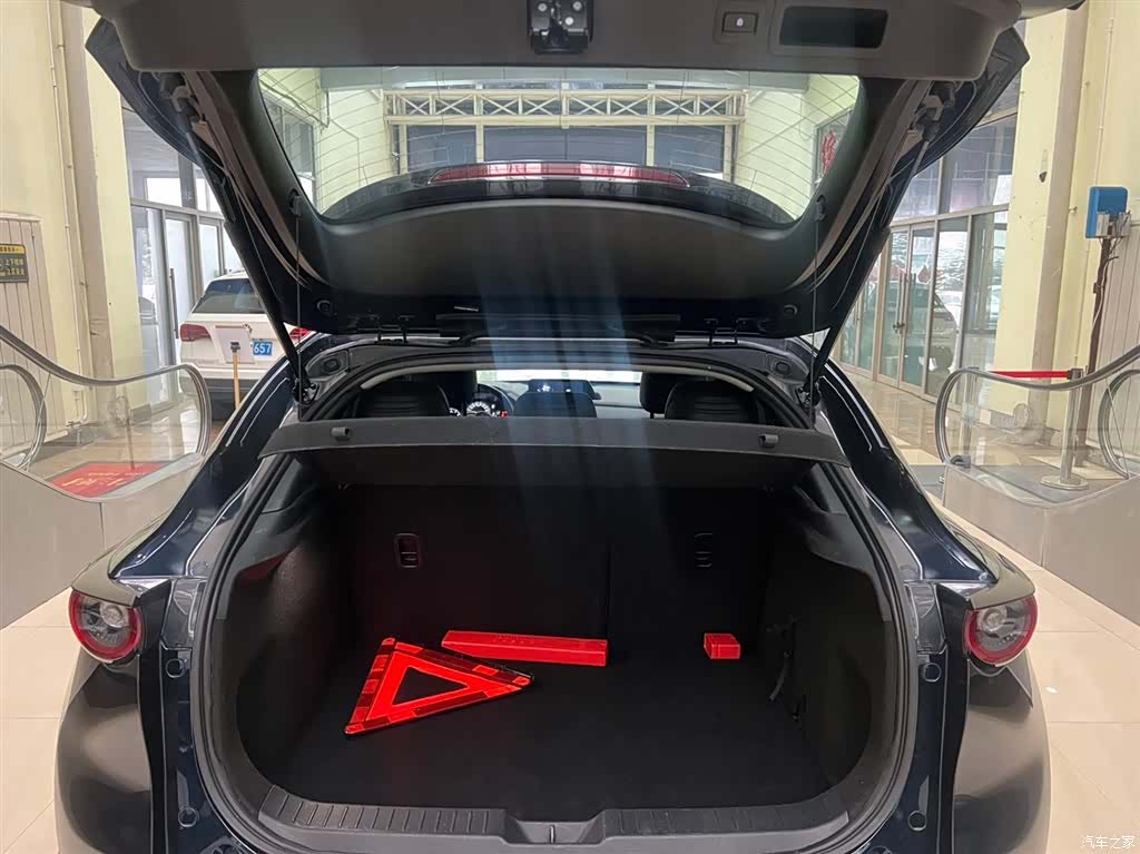 Mazda CX-30, 2021 18