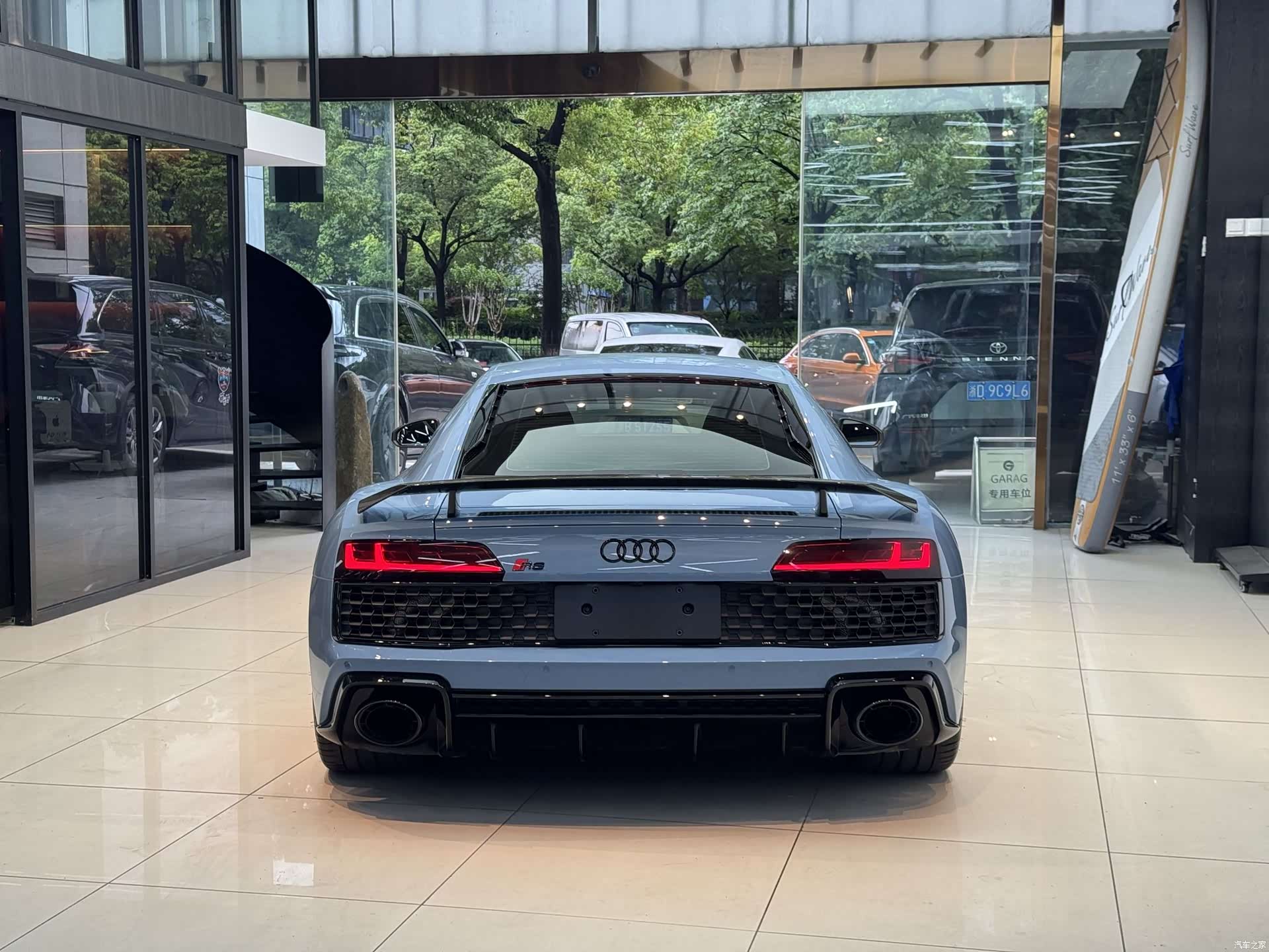 Audi R8, 2023 7
