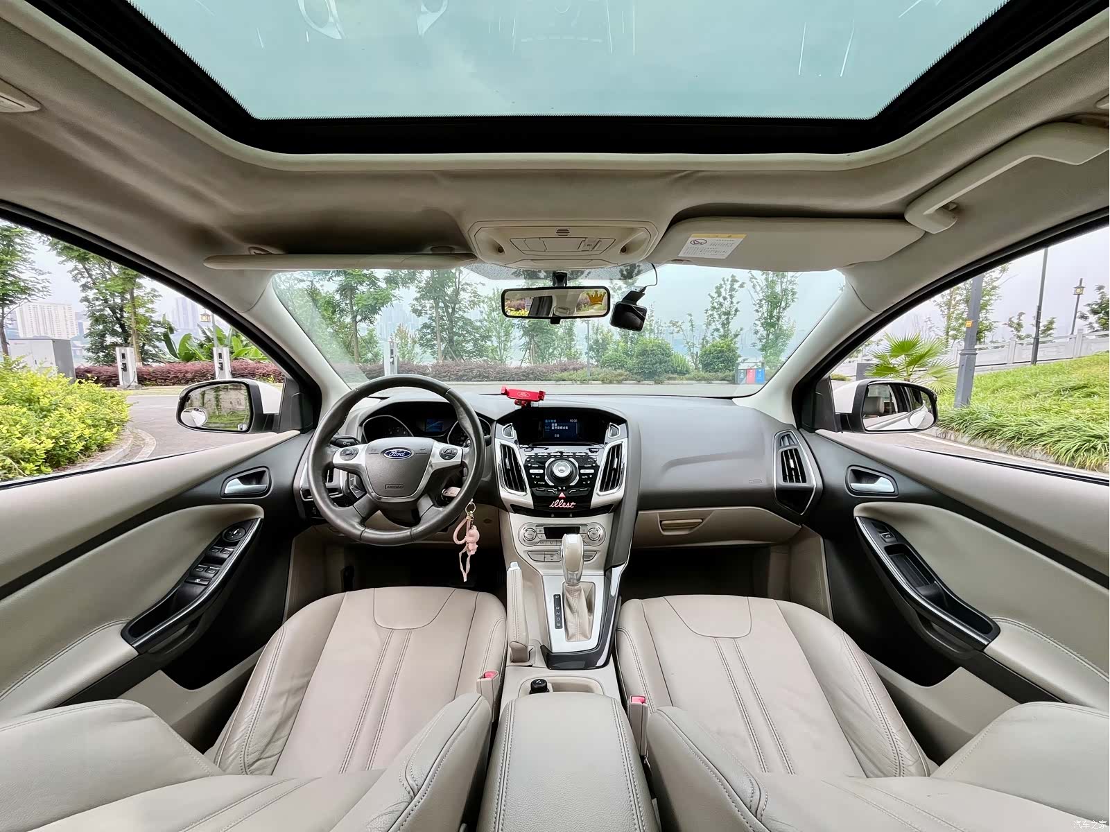 Ford Focus, 2014 9