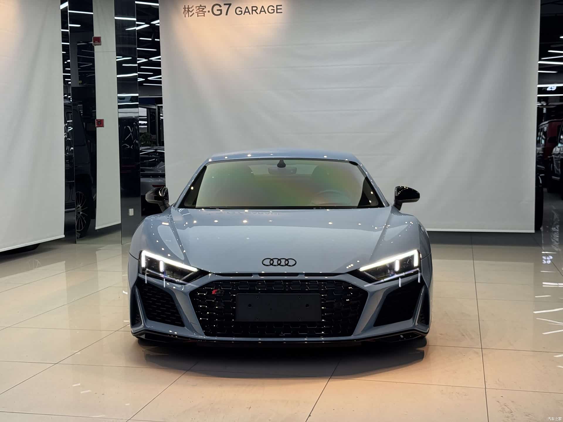 Audi R8, 2023 все фото