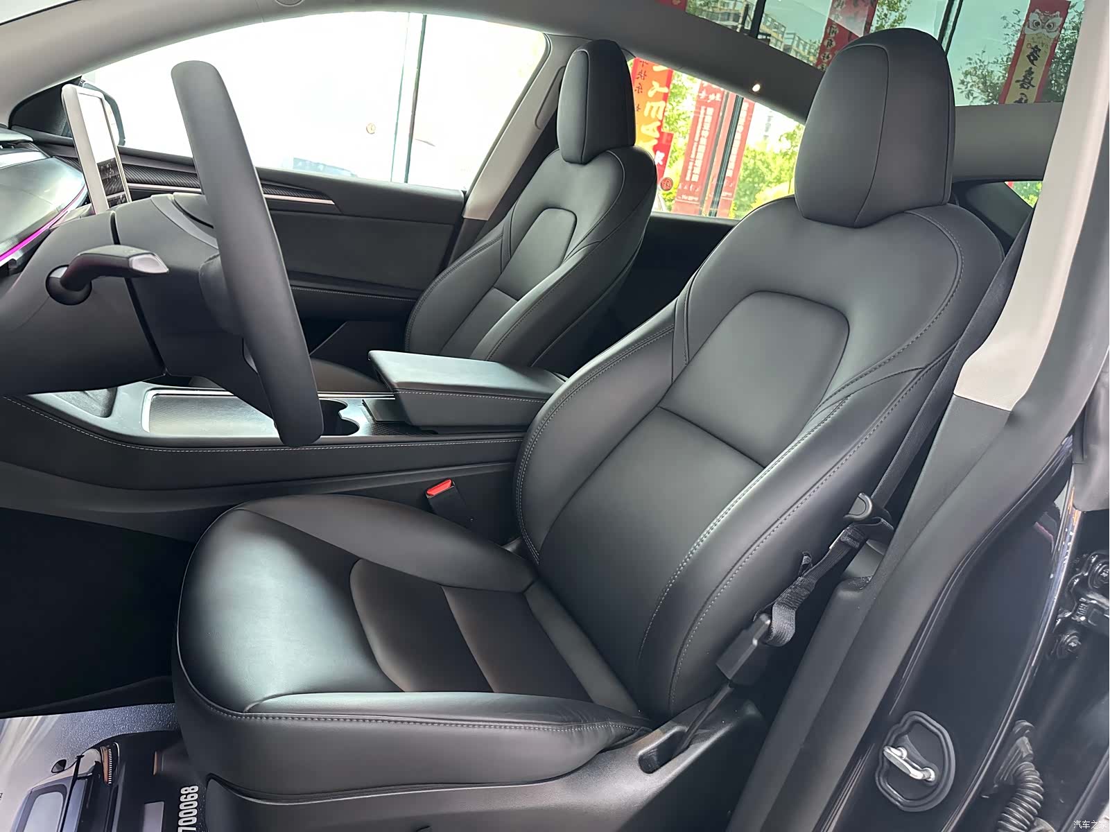 Tesla Model Y, 2024 16