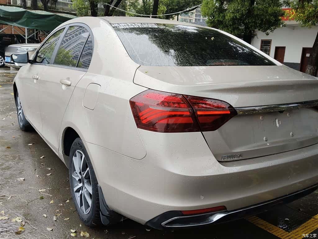 Geely Emgrand, 2020 23