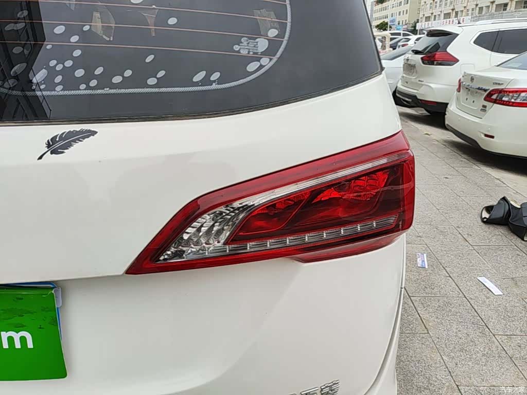 Wuling 730, 2021 8
