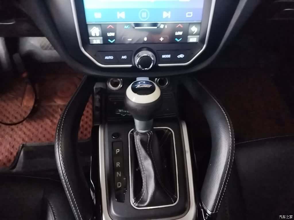 Zotye SR7, 2016 14