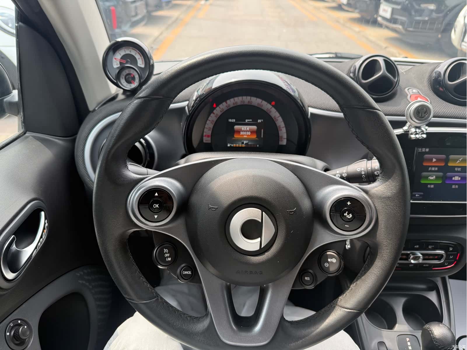 Smart Fortwo, 2018 14