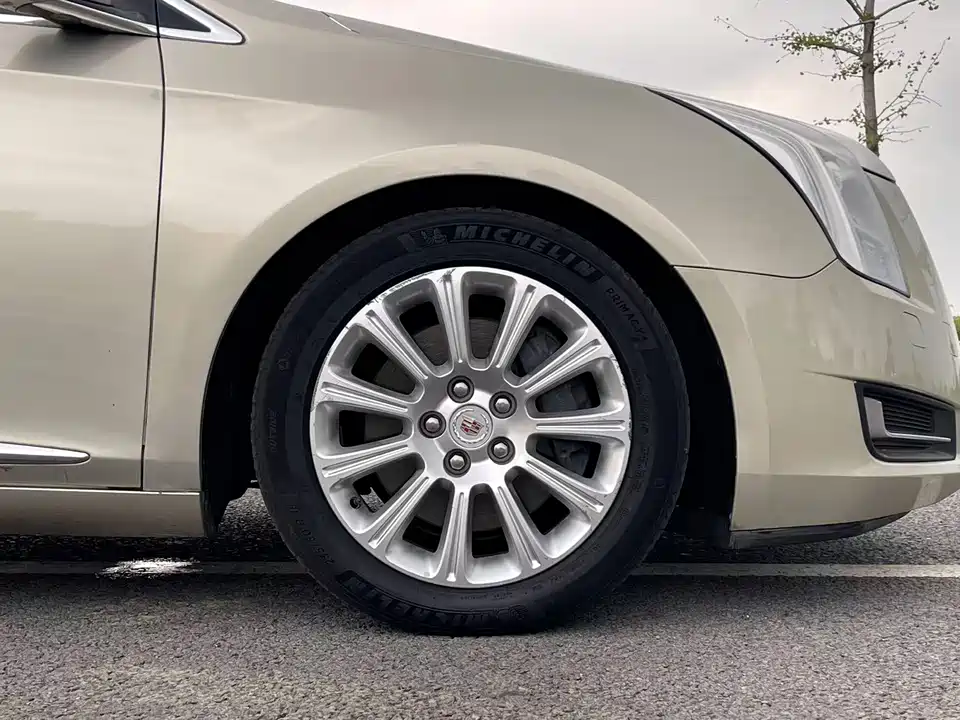 Cadillac XTS