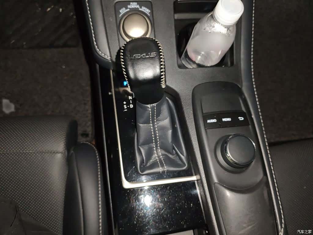 Lexus ES, 2017 7