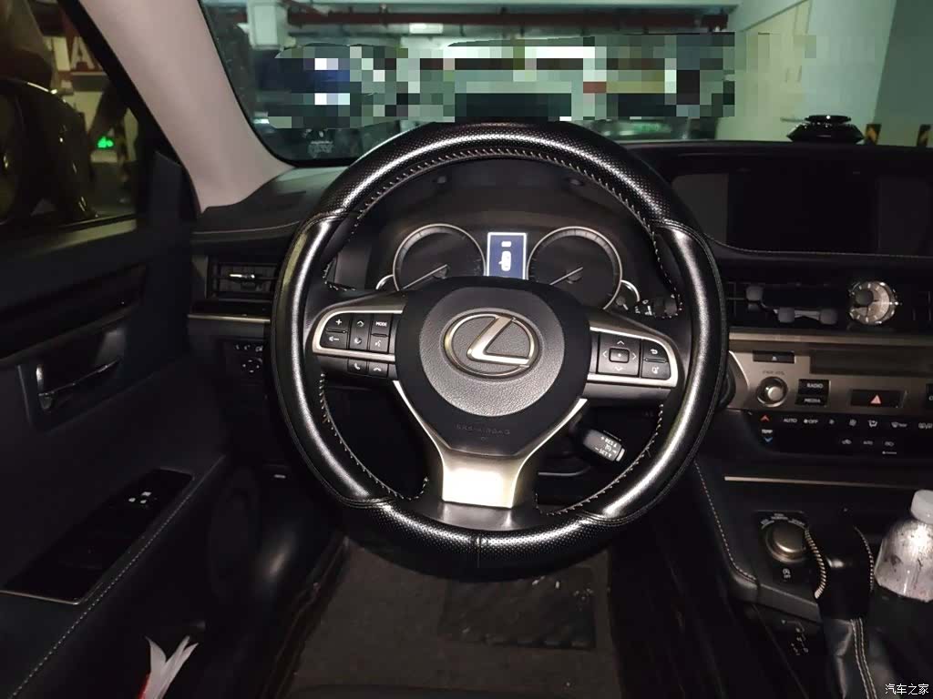 Lexus ES, 2017 3