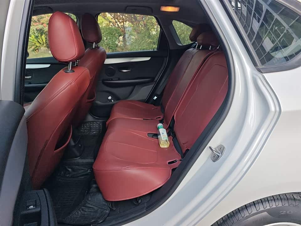 BMW 2 series station wagon