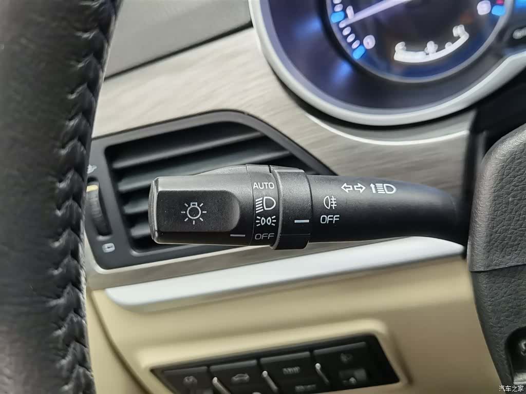 Geely Emgrand, 2017 21
