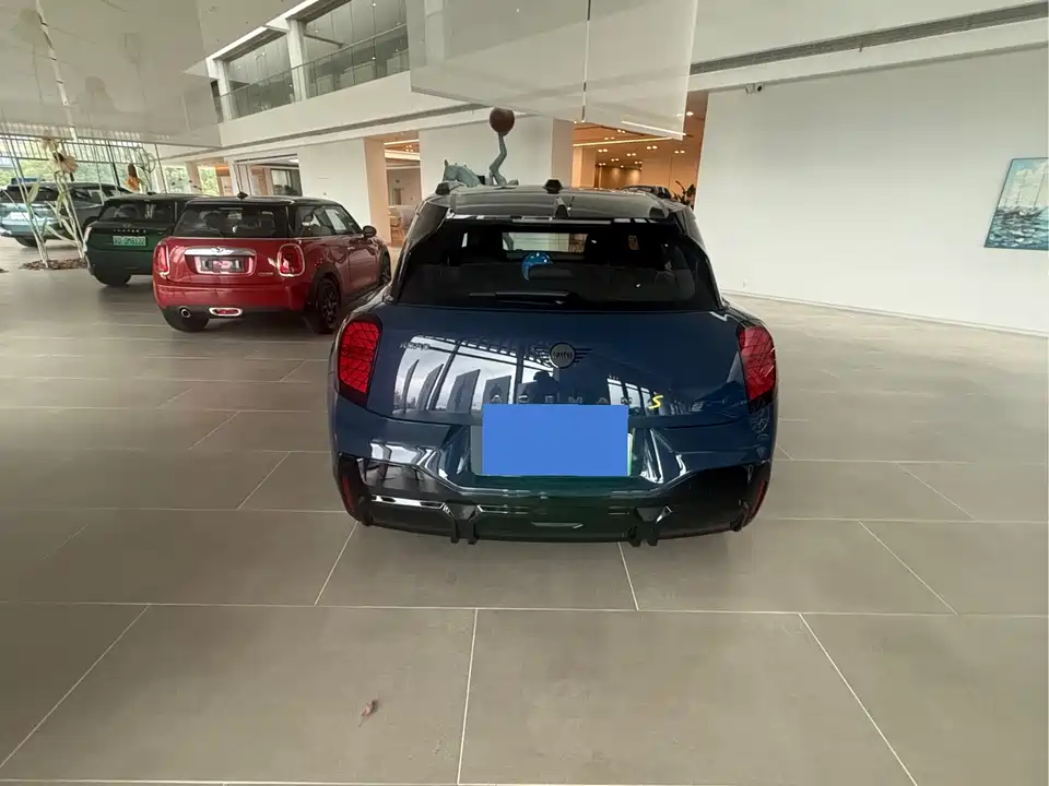 MINI Electric ACEMAN