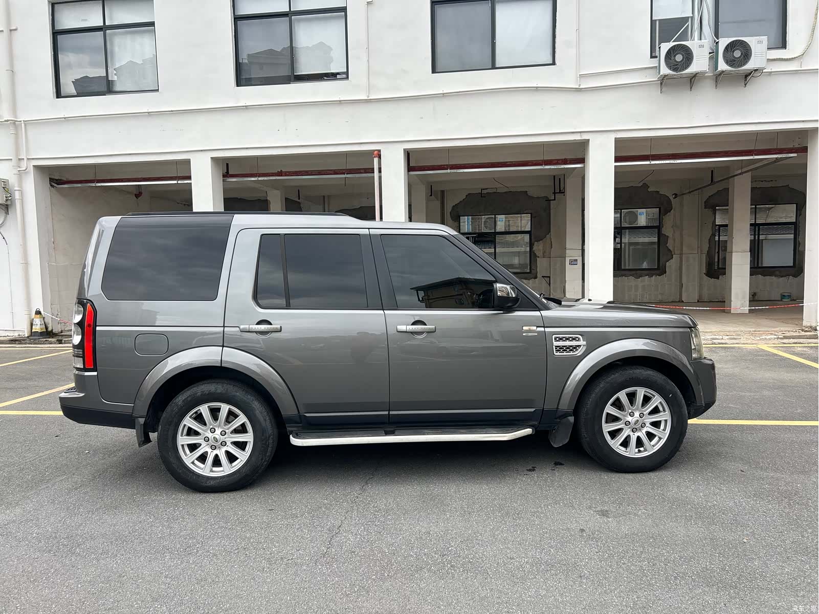 Land Rover Discovery, 2009 8