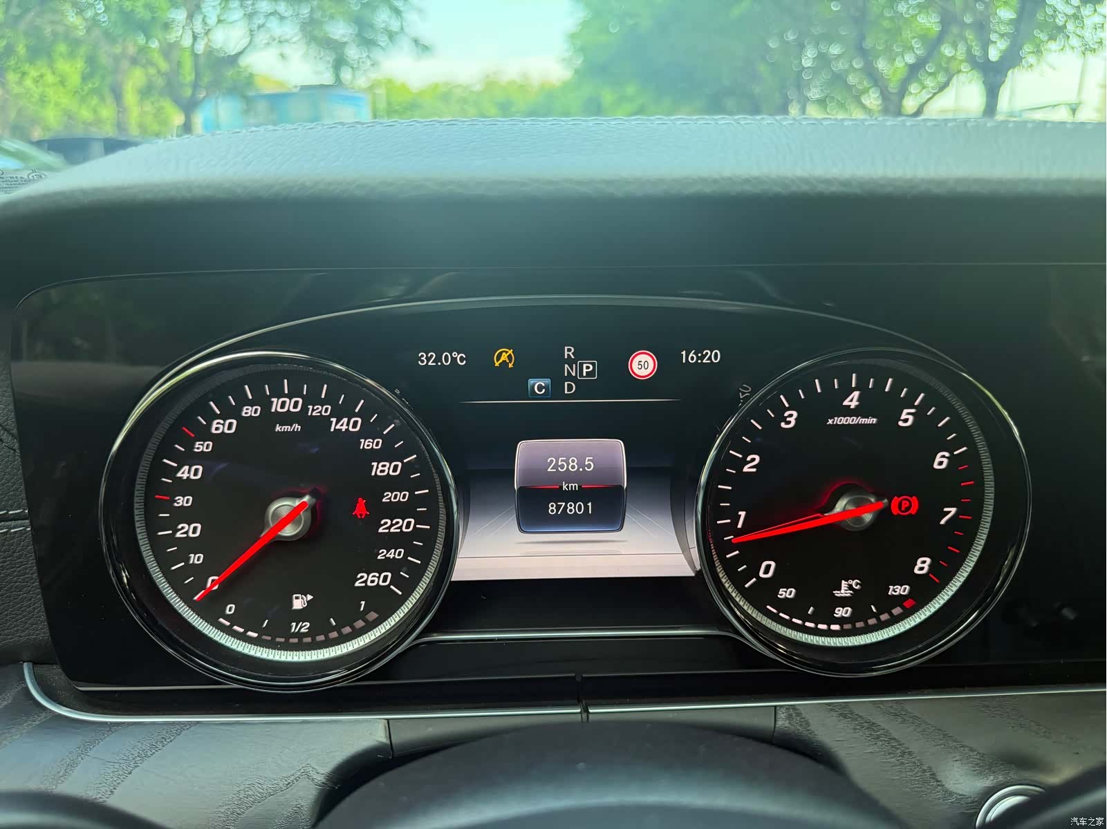 Mercedes-Benz E-Class, 2018 9