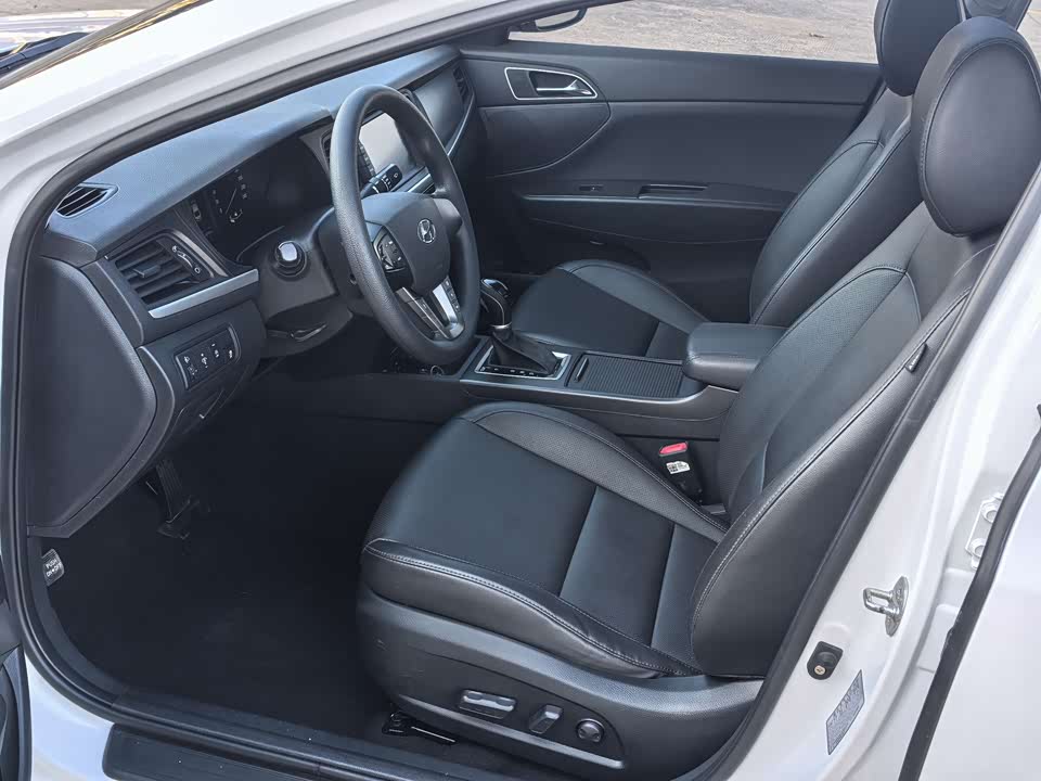 Hyundai Name picture