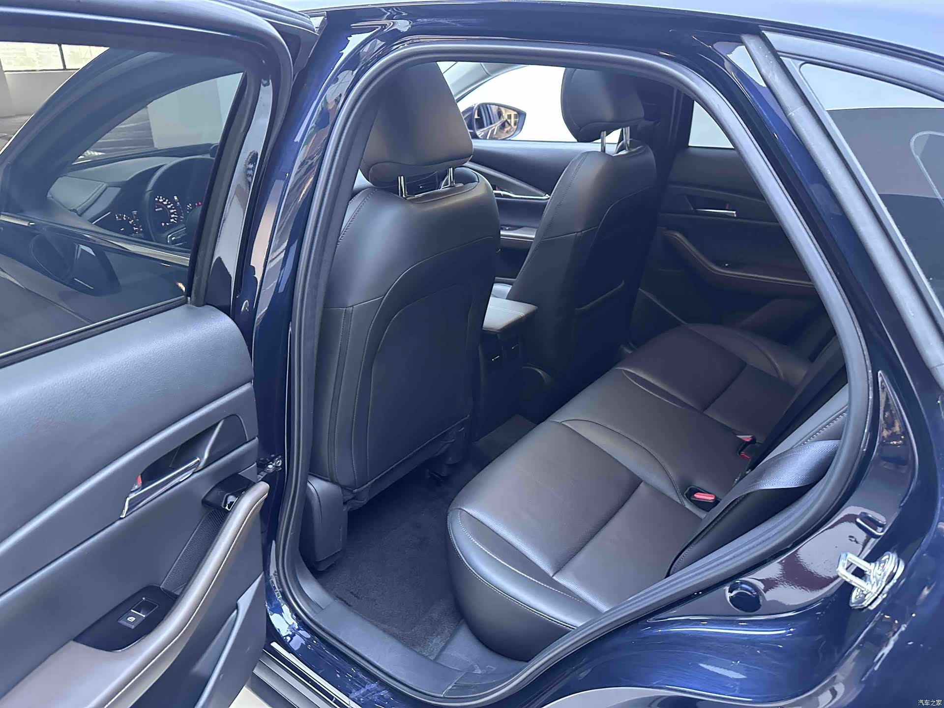 Mazda CX-30, 2022 10