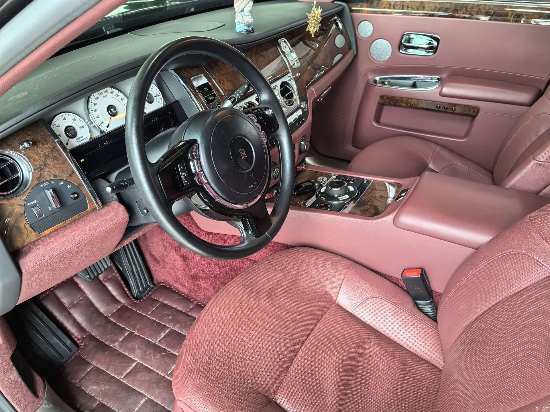 Rolls-Royce Ghost, 2015 11