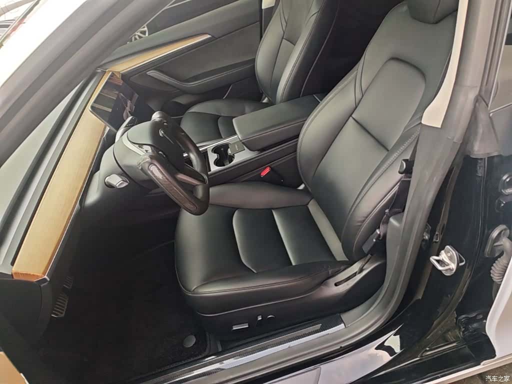 Tesla Model 3, 2022 15