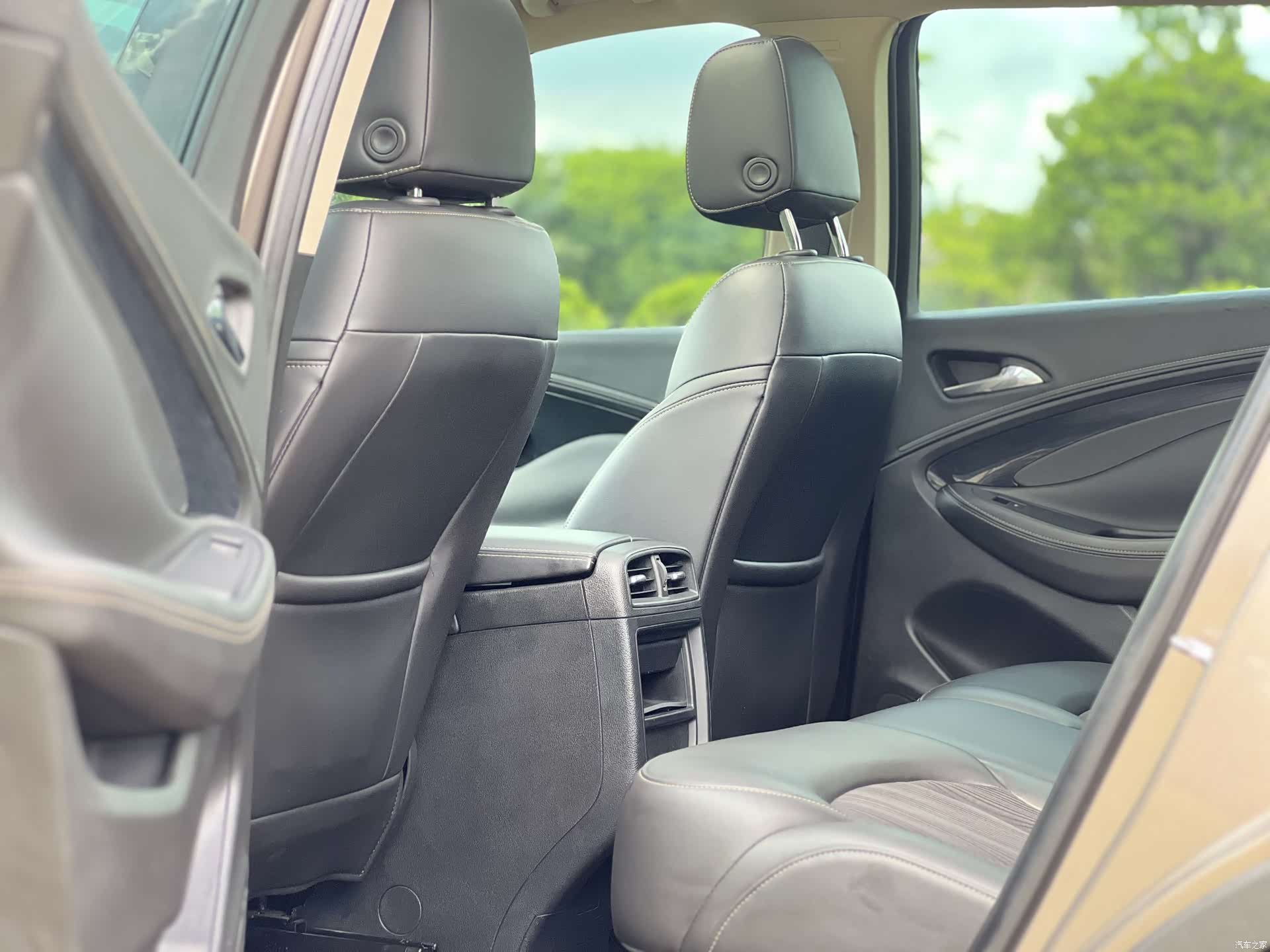 Buick Envision Plus, 2017 11