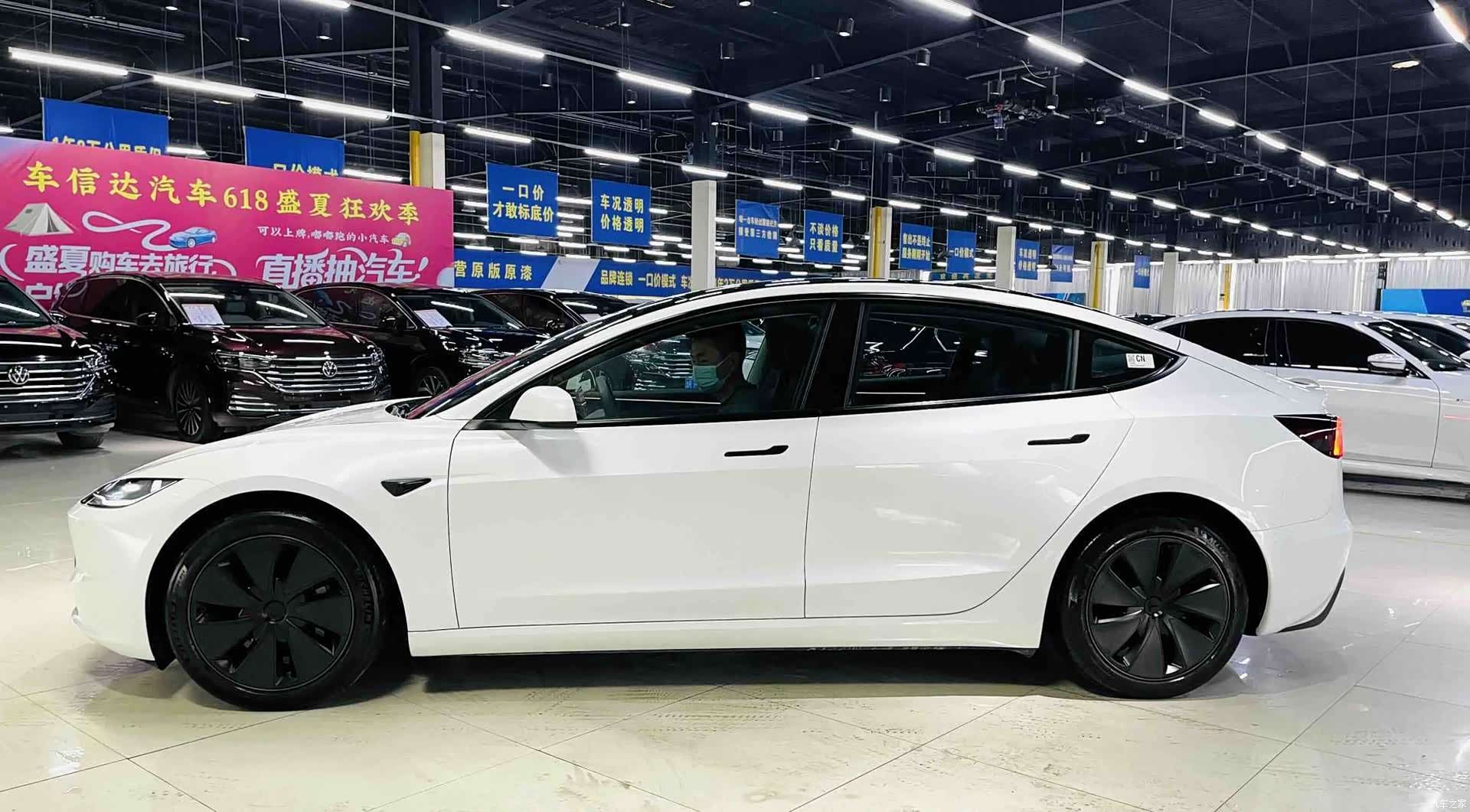 Tesla Model 3, 2024 все фото