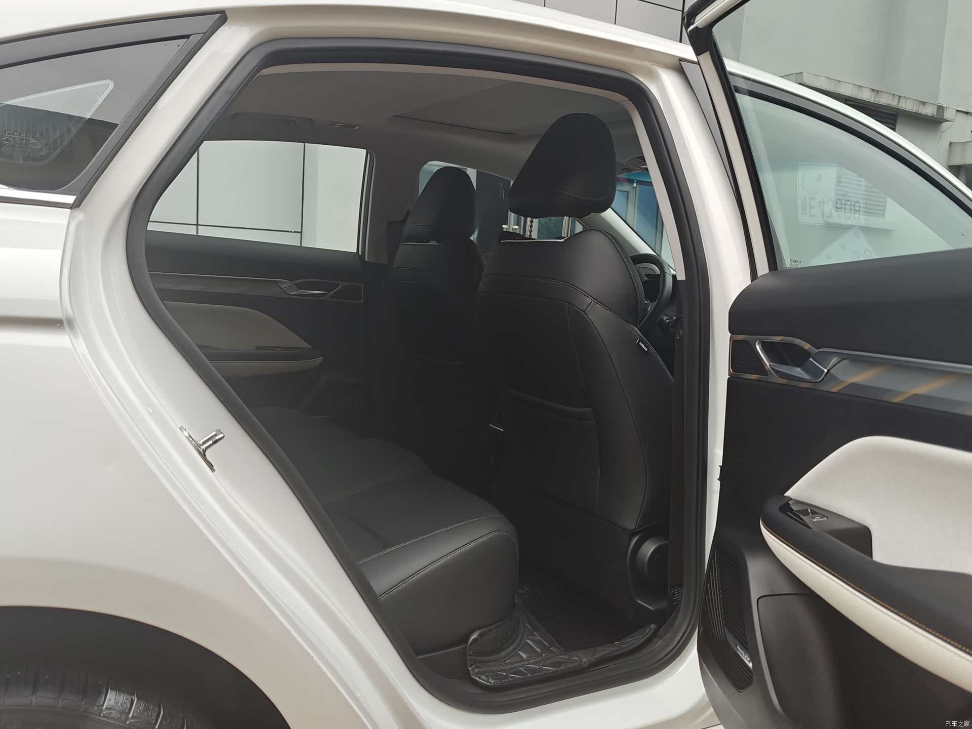 Geely Emgrand, 2022 11