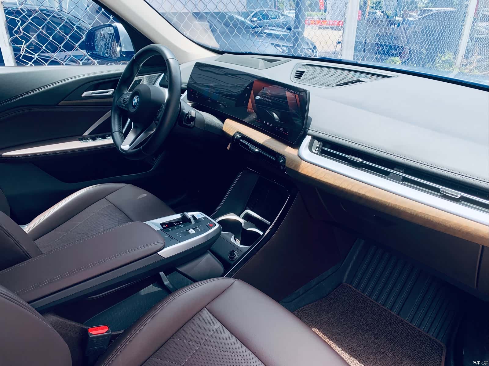 BMW iX1, 2023 8