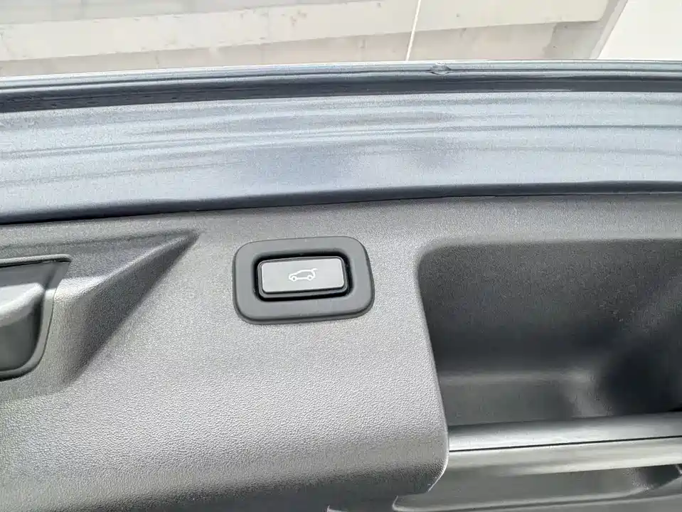 Land Rover Discover sports