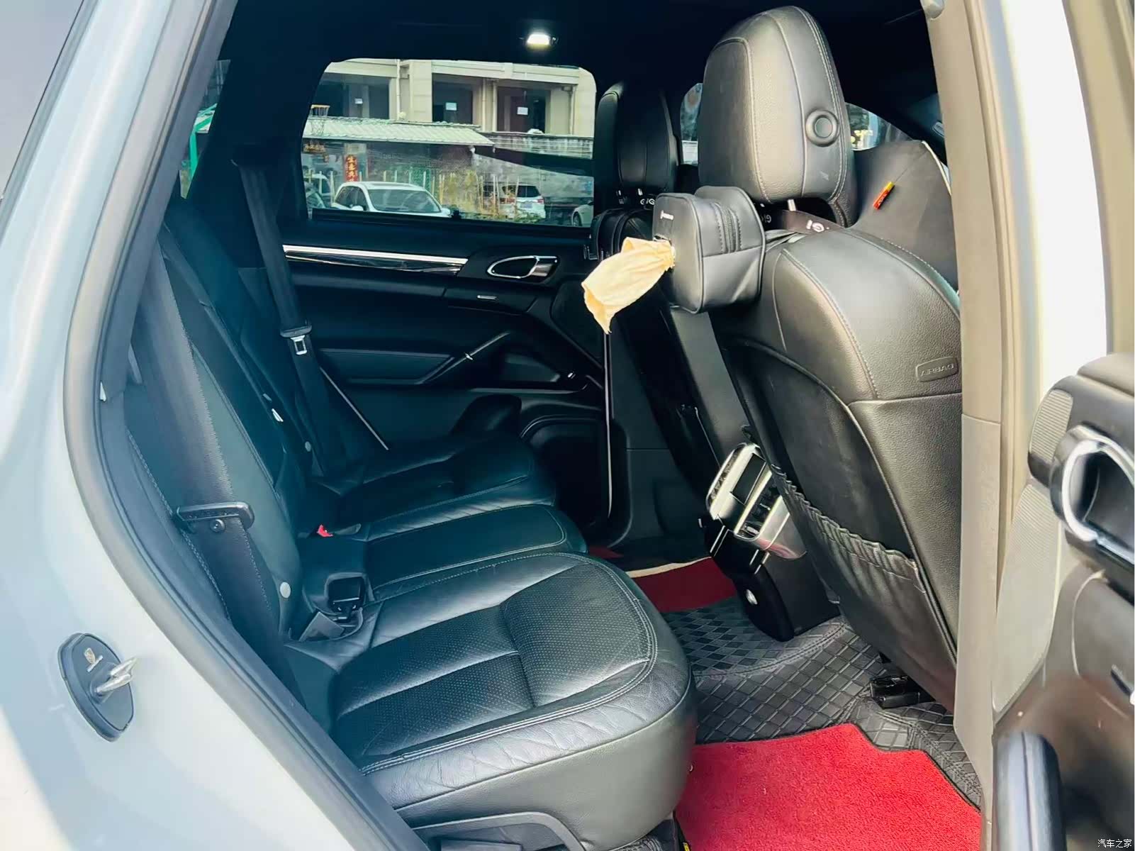 Porsche Cayenne, 2015 8
