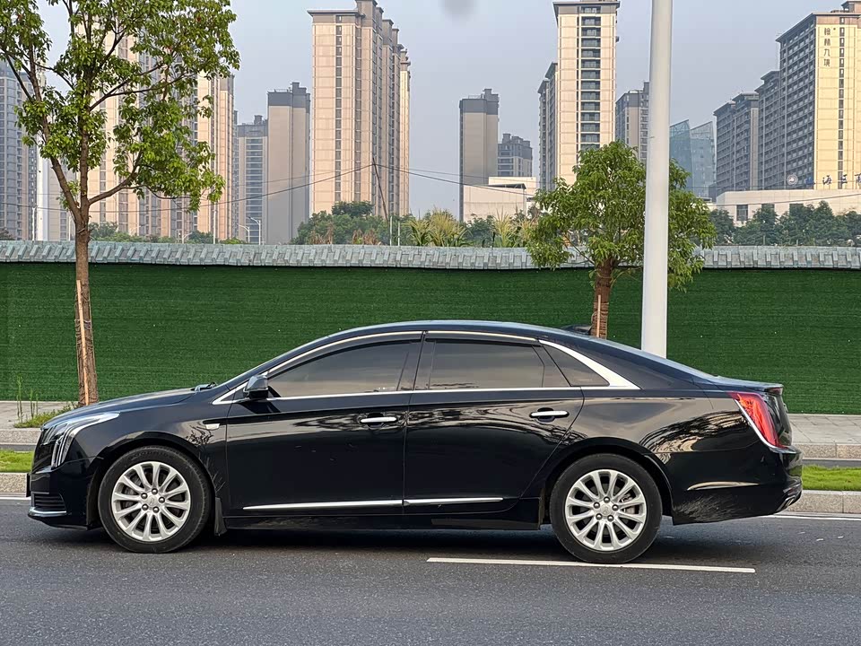 Cadillac XTS