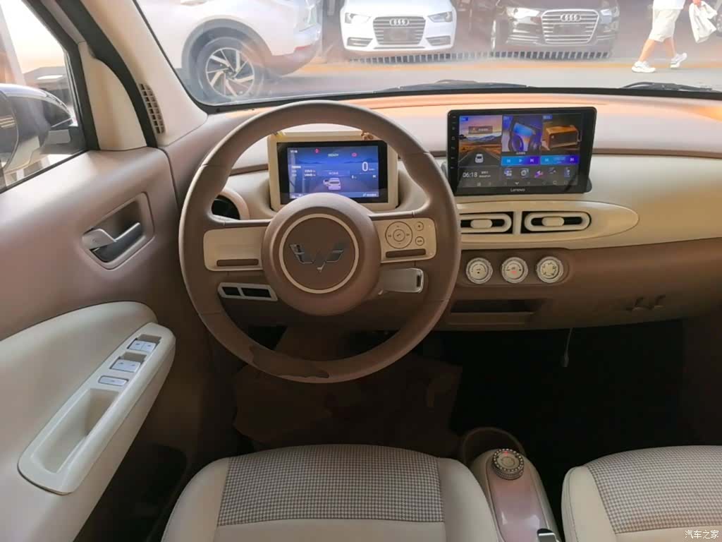 Wuling MINIEV, 2025 11