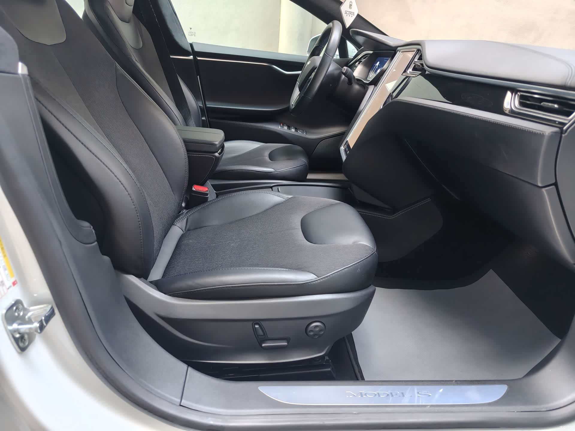 Tesla Model S, 2016 8