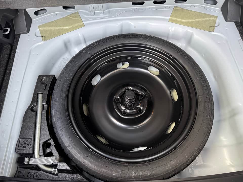 Volkswagen T-ROC exploring Songs