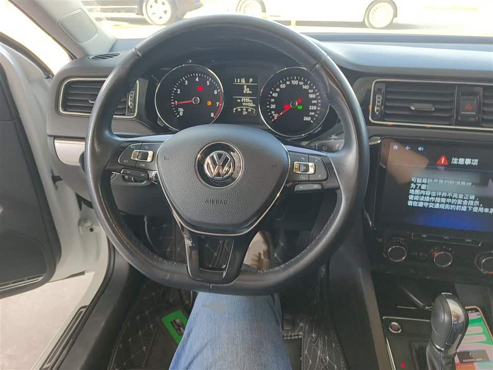 Volkswagen Sagitar