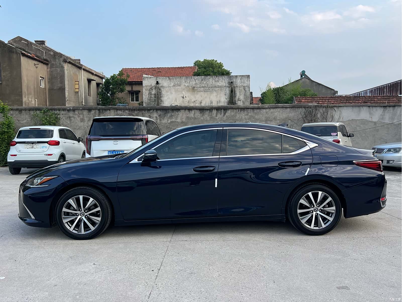 Lexus ES, 2018 12