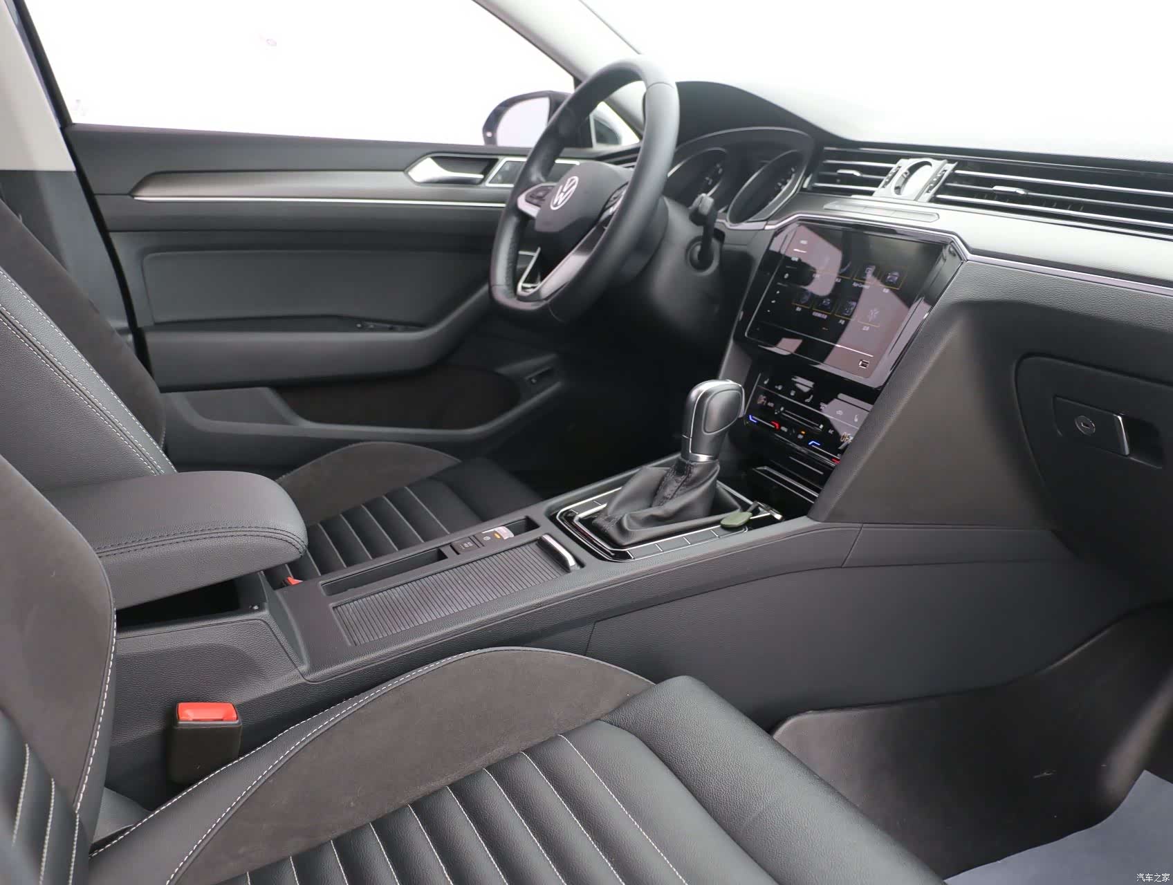 Volkswagen Magotan, 2022 8
