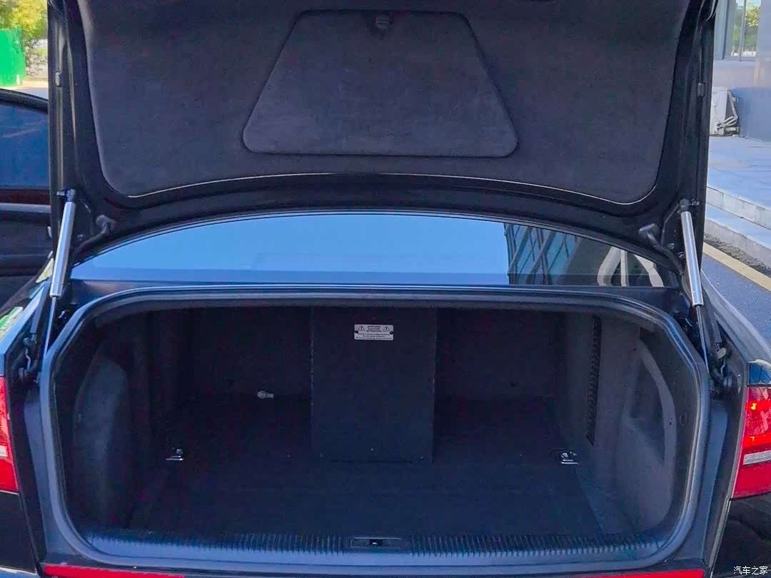 Audi A8L, 2010 15