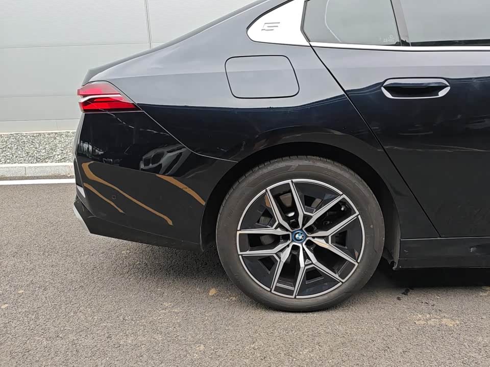 BMW i5 BMW i5