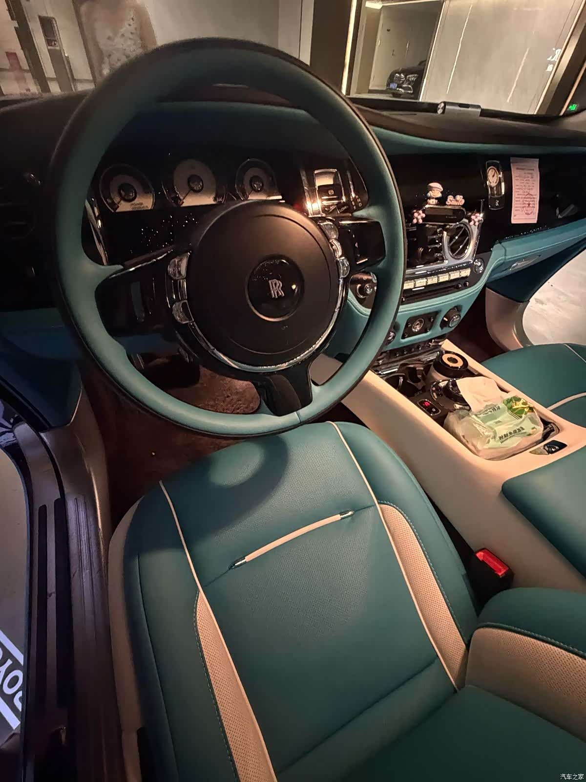 Rolls-Royce Wraith, 2015 4