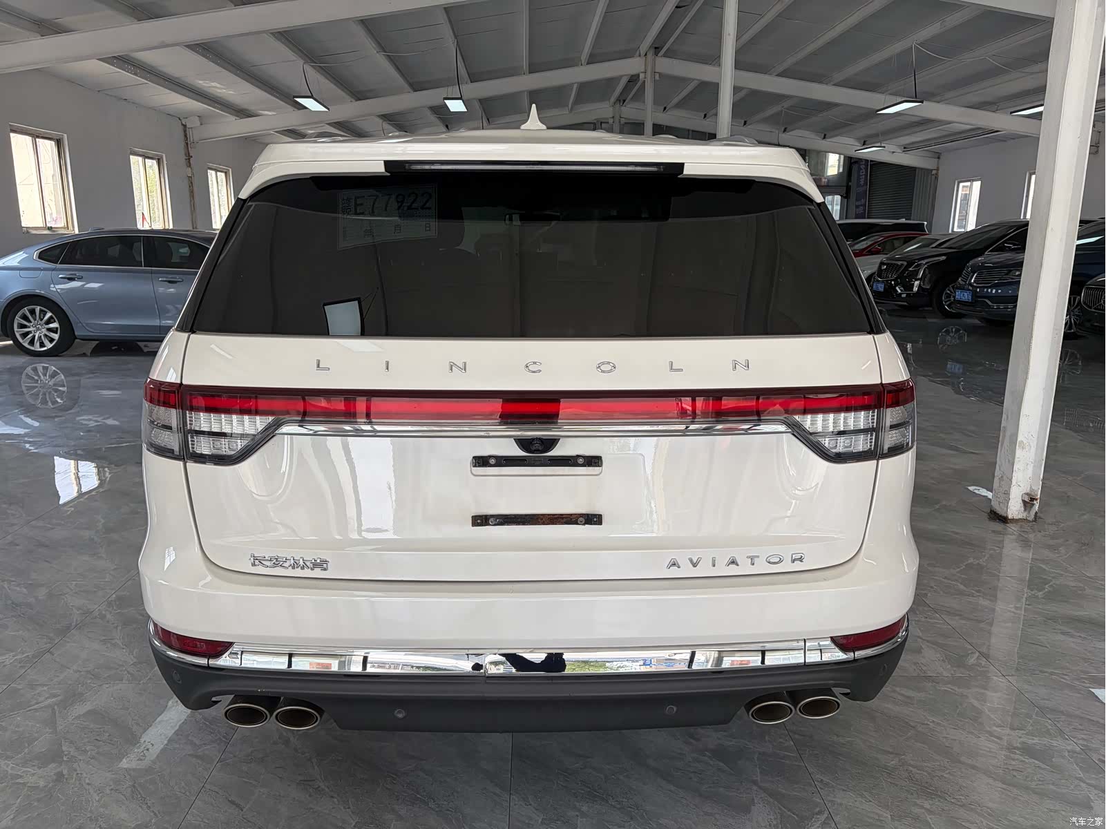 Lincoln Aviator, 2021 все фото