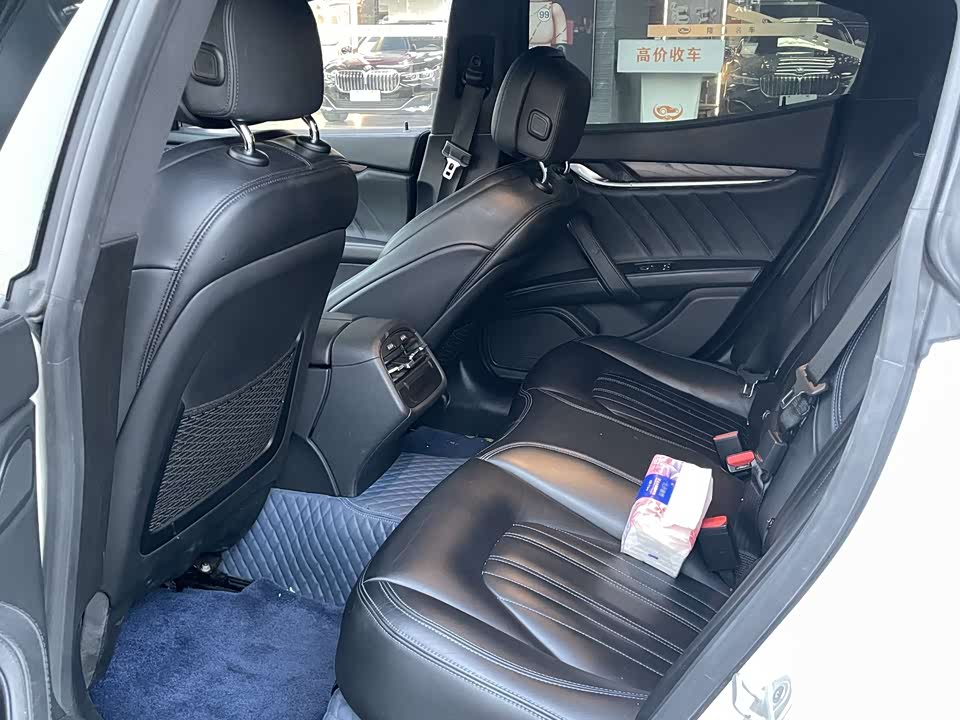 Maserati Ghibli Maserati Ghibli