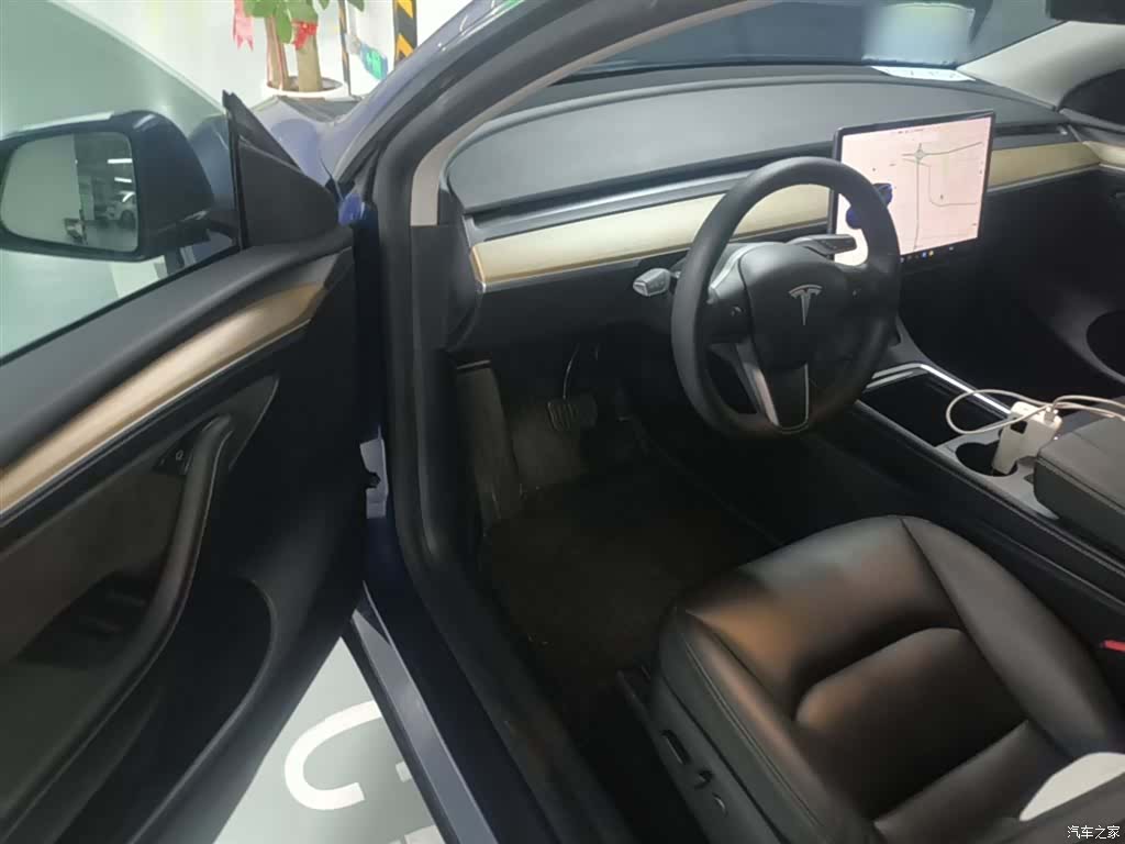 Tesla Model Y, 2021 16