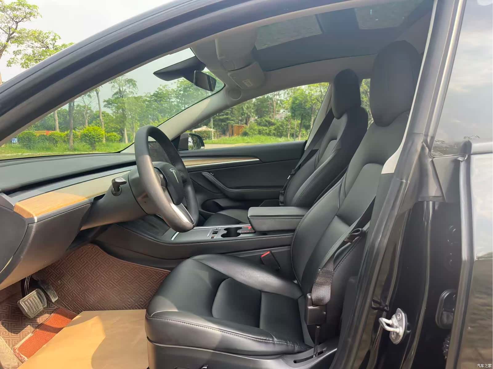 Tesla Model 3, 2021 4