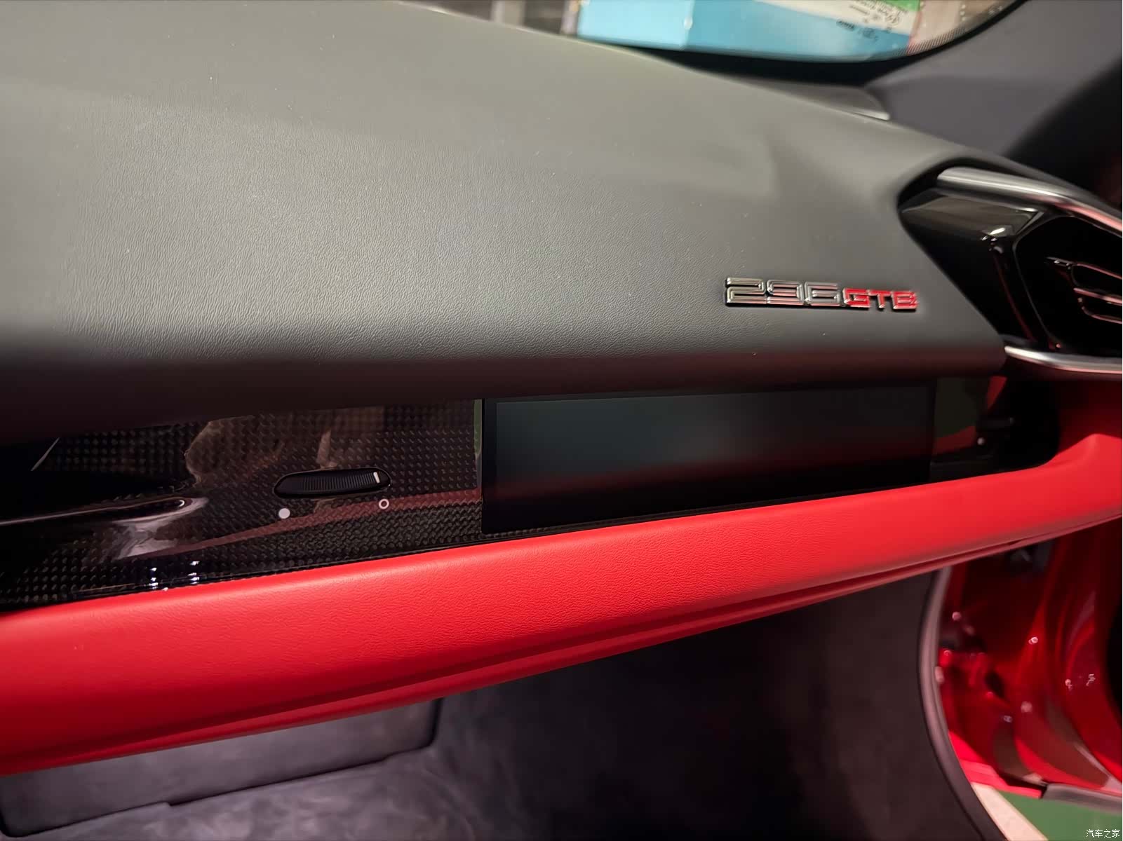 Ferrari 296, 2023 6