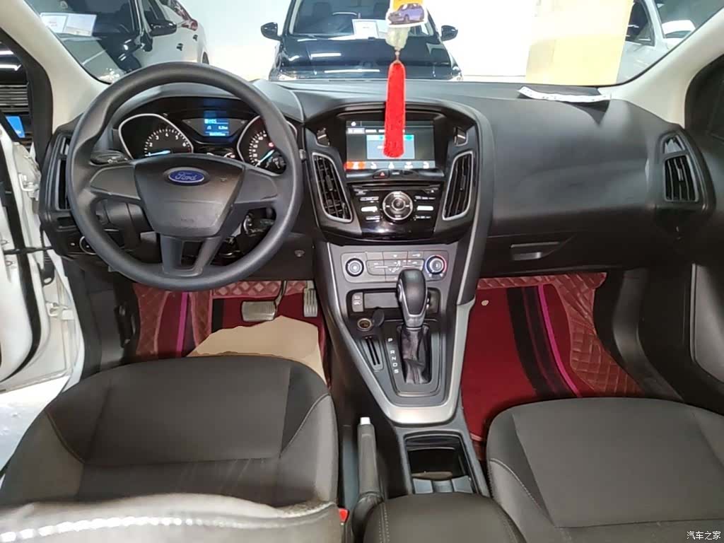 Ford Focus, 2018 10