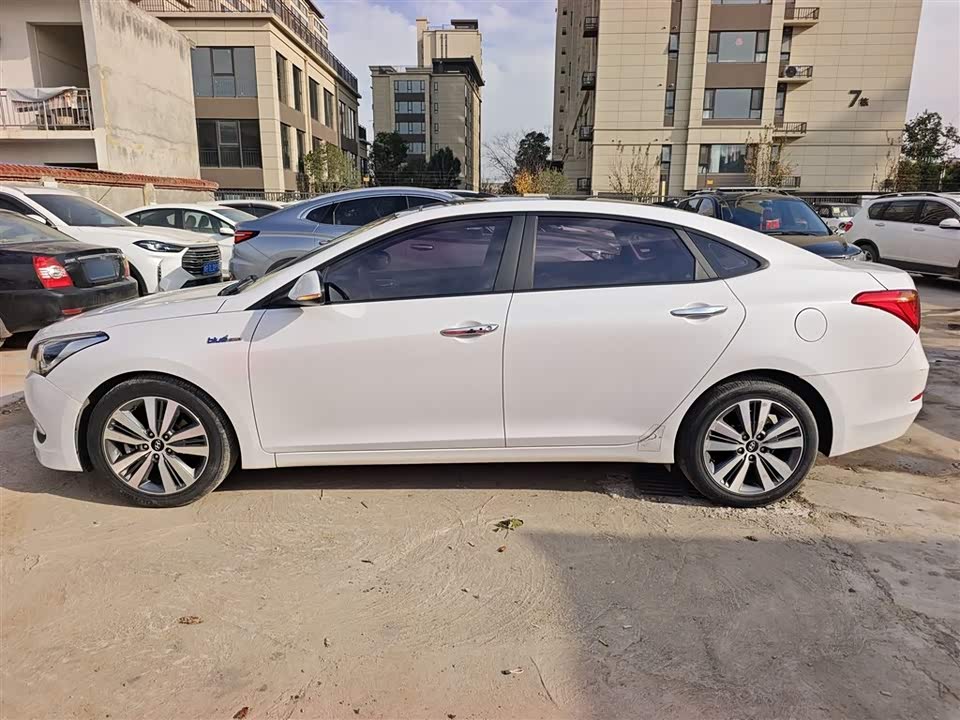 Hyundai Name picture