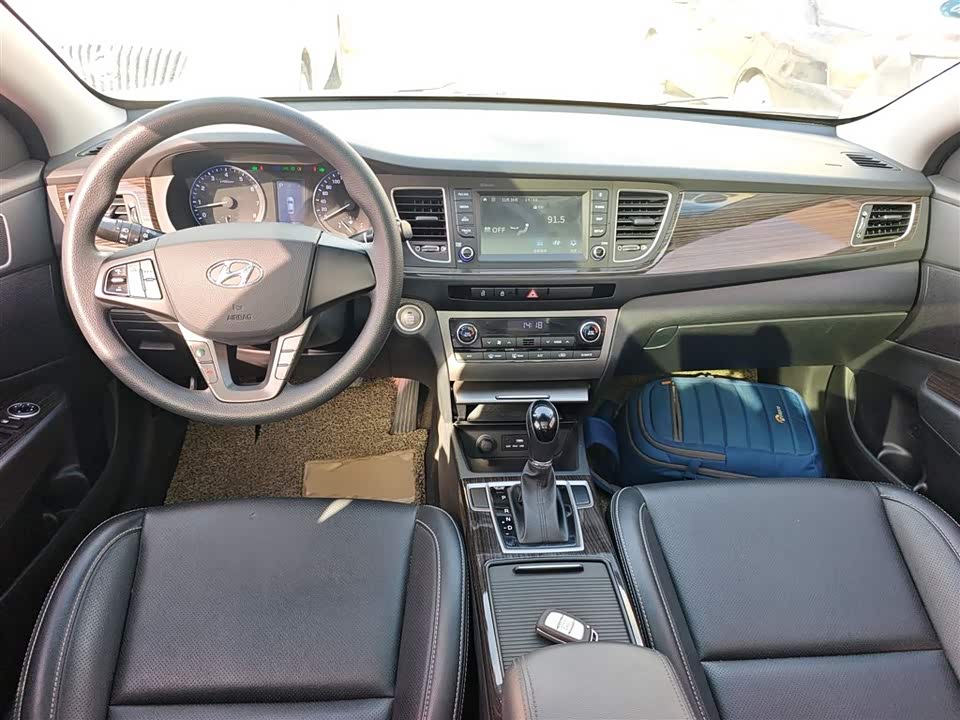 Hyundai Name picture