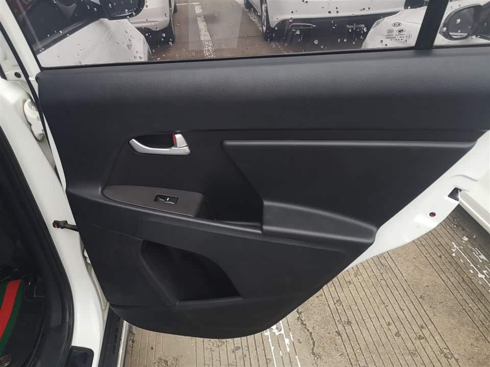 Kia Smart running